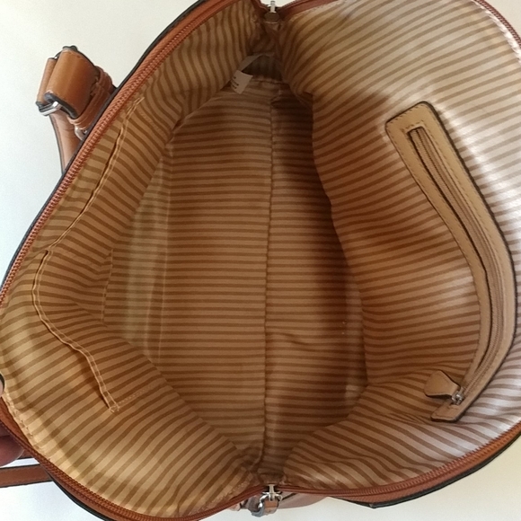 Handbag - Picture 3 of 5